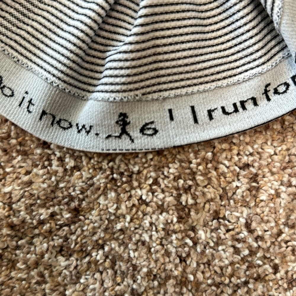 Lululemon Swiftly short sleeve - Picture 6 of 6